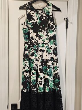 Carmen Marc Valvo Black, White & Green Floral Maxi Dress with Lace Hem